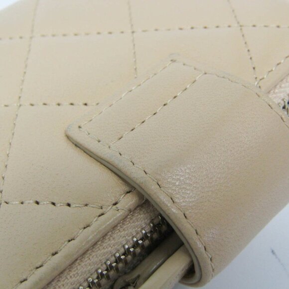 CHANEL Authentic Cream Leather Wallet - Picture 13 of 16